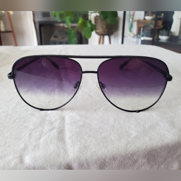 NWT QUAY of Australia Sunglasses "High Key" Aviator Black Fade w/ Case & Cloth - Picture 12 of 12